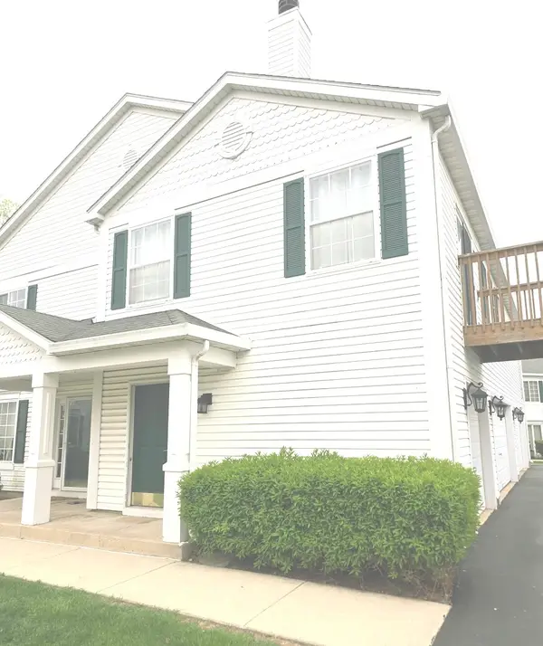 769 Hobart Drive, South Elgin, IL 60177