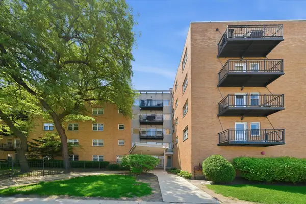 2501 W Bryn Mawr Avenue #302, Chicago, IL 60659