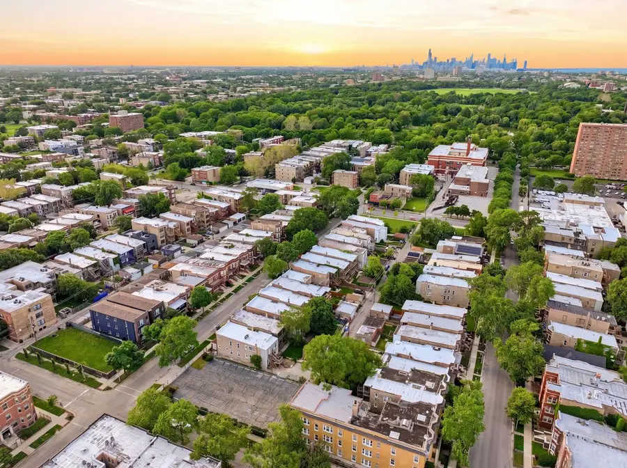 6127 S Champlain Avenue S, Chicago, IL 60637 - #3