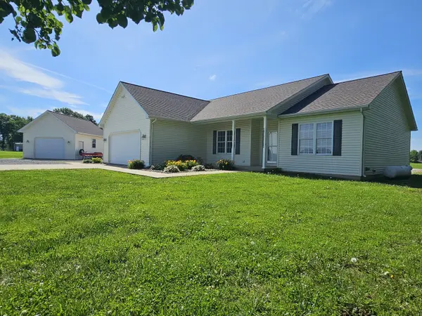 17619 E Angling Road, Mt Vernon, IL 62864