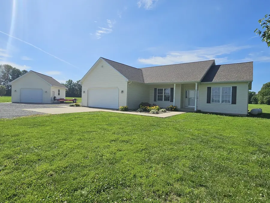 17619 E Angling Road, Mount Vernon, IL 62864 - #2