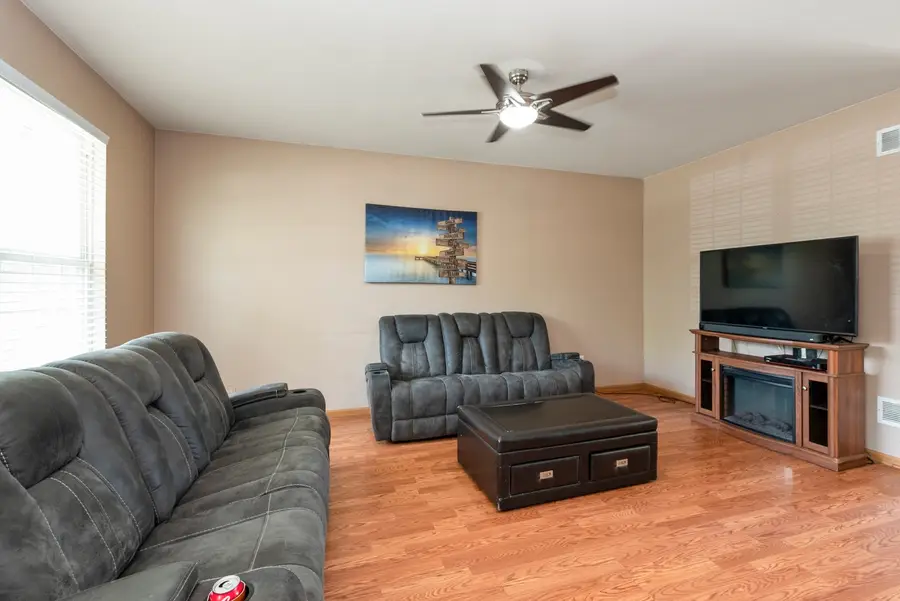 6301 Southridge Drive, Plainfield, IL 60586 - #2