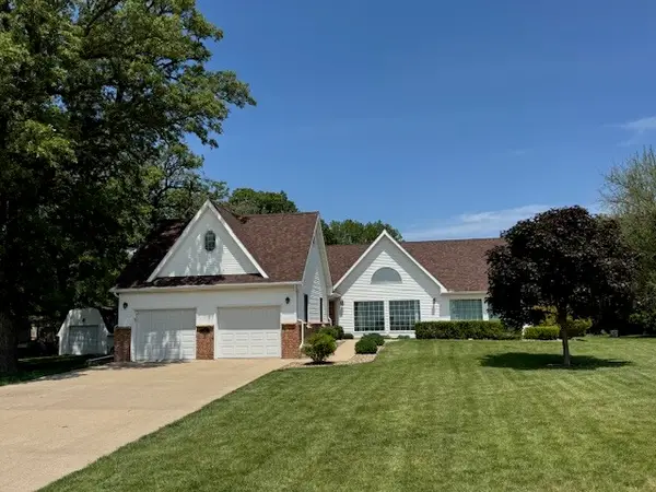 15863 E 2120 North Road, Pontiac, IL 61764