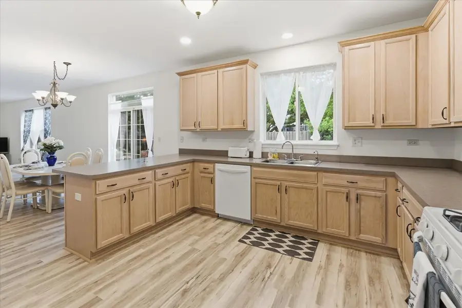 2886 Camden Drive, West Chicago, IL 60185 - #3