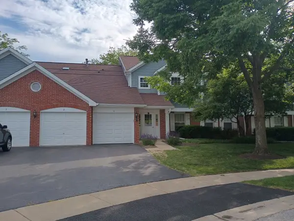 1675 Mansfield Court #4, Roselle, IL 60172