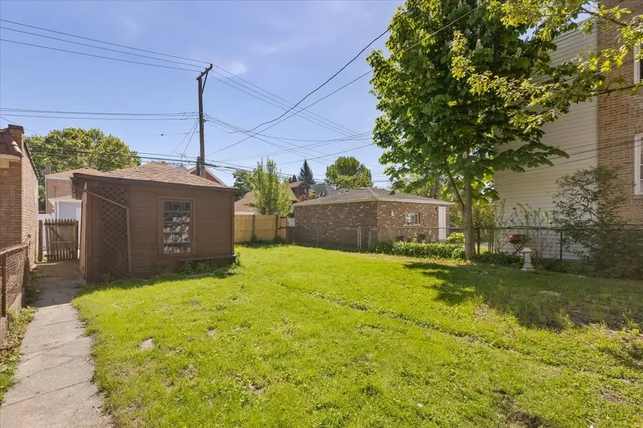 6515 N Maplewood Avenue, Chicago, IL 60645 - #2
