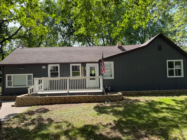 36 Hillcrest Avenue, Fox Lake, IL 60020