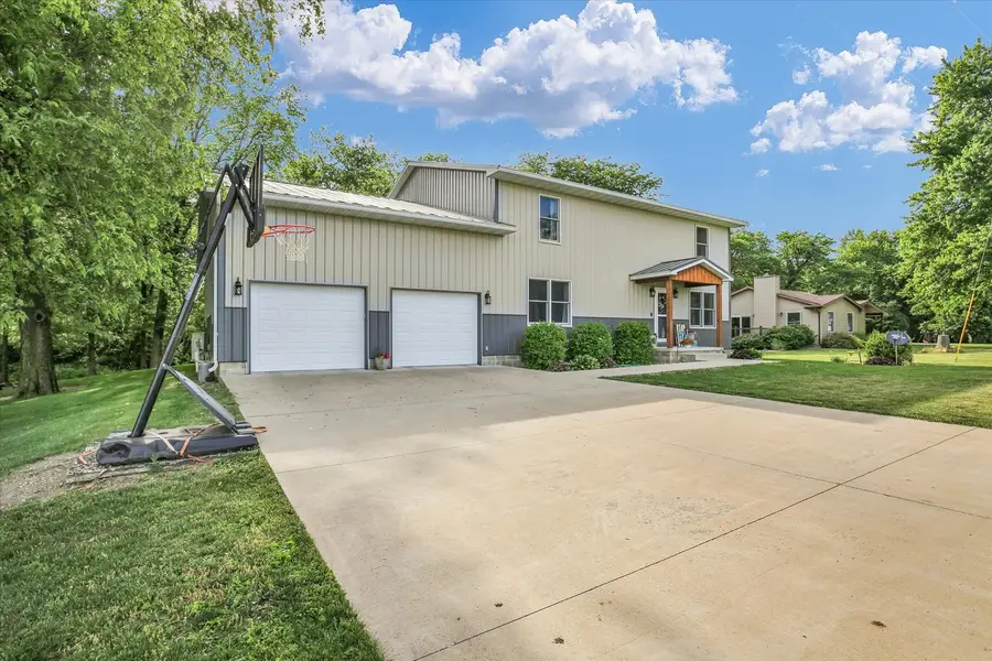 8909 N 2300 East Road, Fairbury, IL 61739 - #3