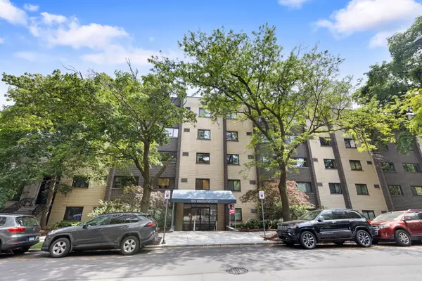 515 W Wrightwood Avenue #312, Chicago, IL 60614