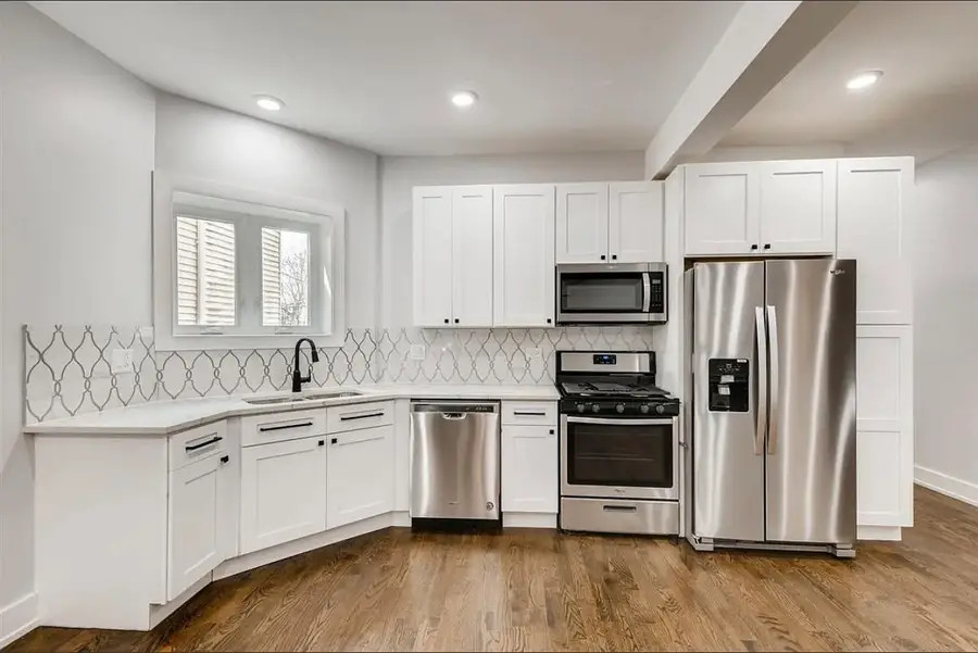 6542 S Champlain Avenue, Chicago, IL 60637 - #2