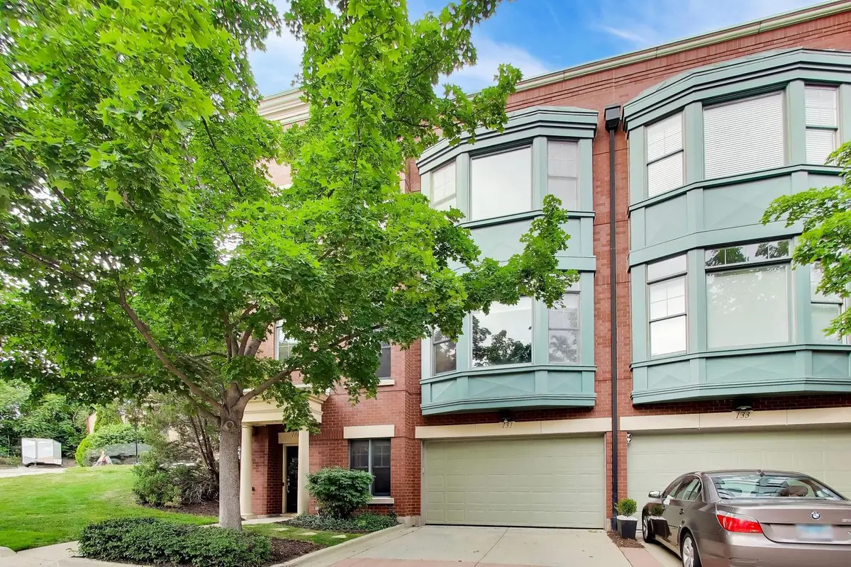 131 Dawson Drive, Elgin, IL 60120 - #1