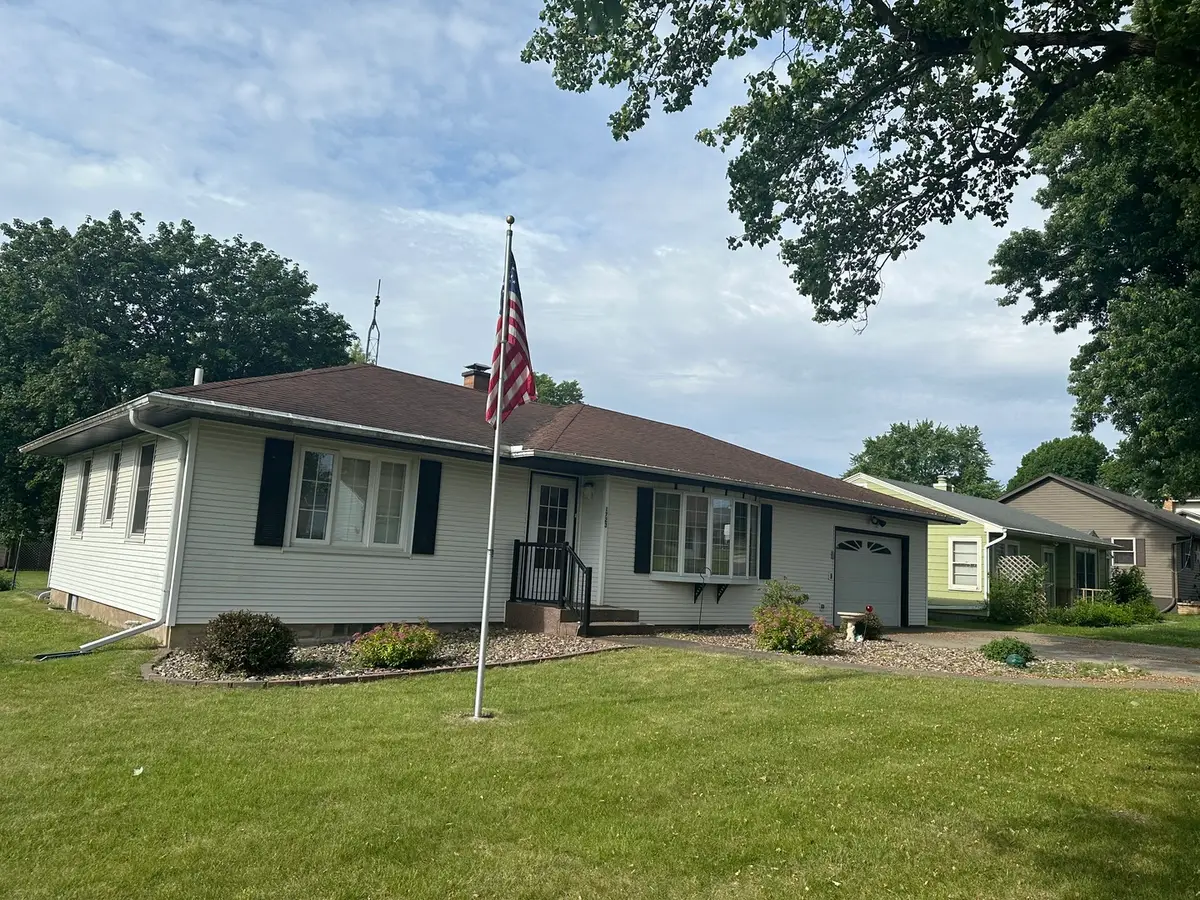 1723 E Lawn, Savanna, IL 61074 - #1