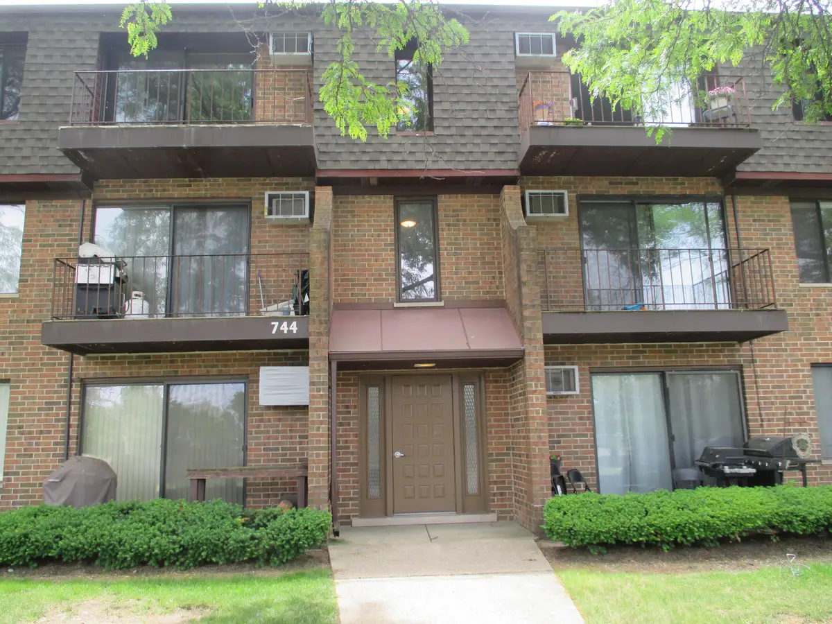 744 N Briar Hill Lane #4, Addison, IL 60101 - #1