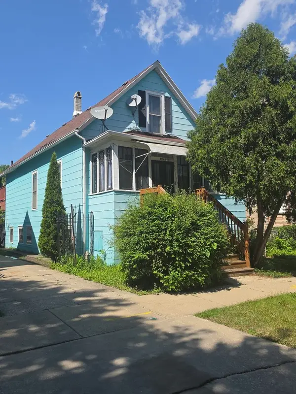 5948 W Walton Street, Chicago, IL 60651