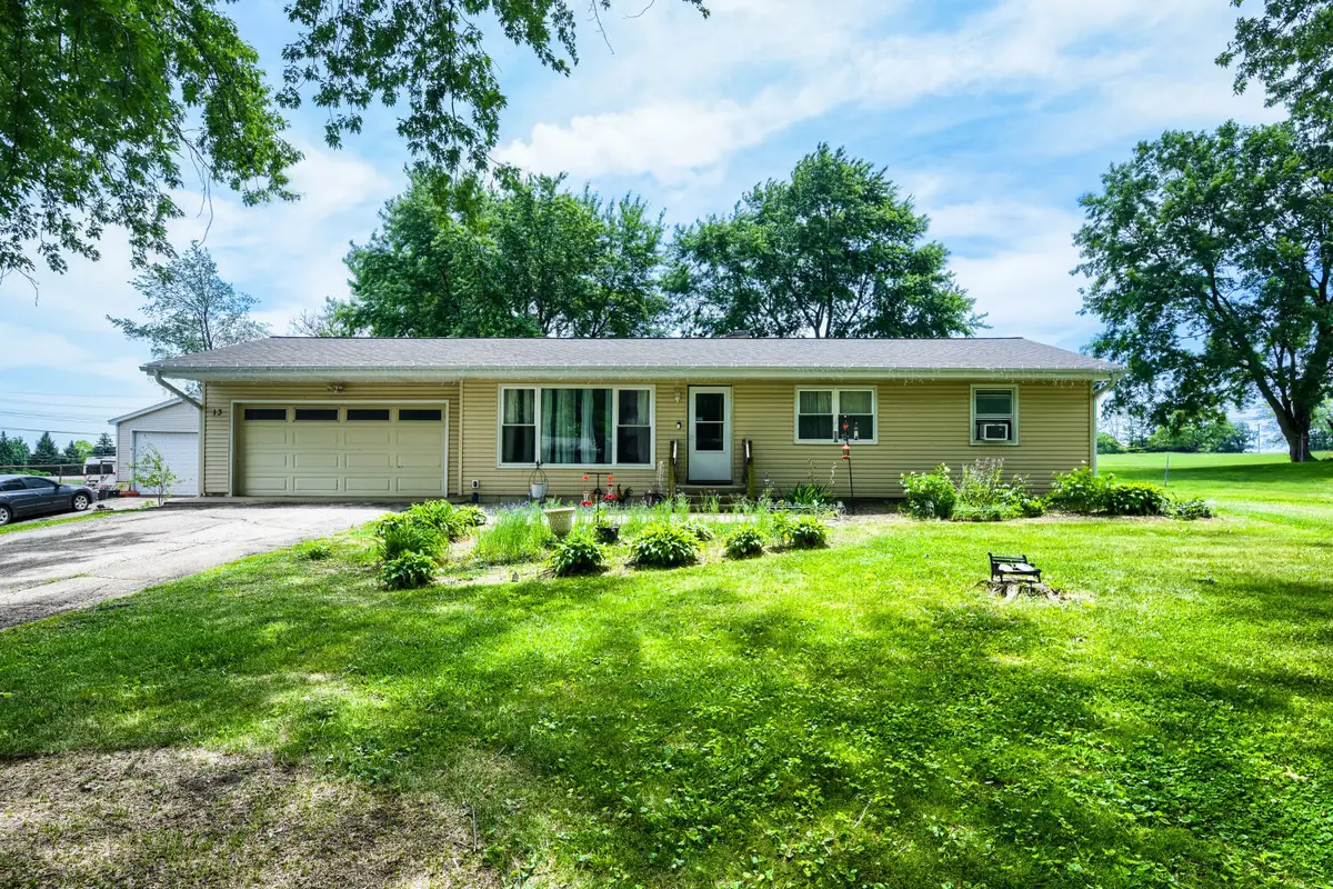 13 Bonnie Lane, Yorkville, IL 60560 - #1
