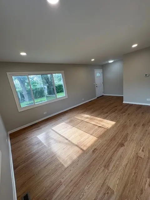 975 N York Street, Elmhurst, IL 60126 - #3