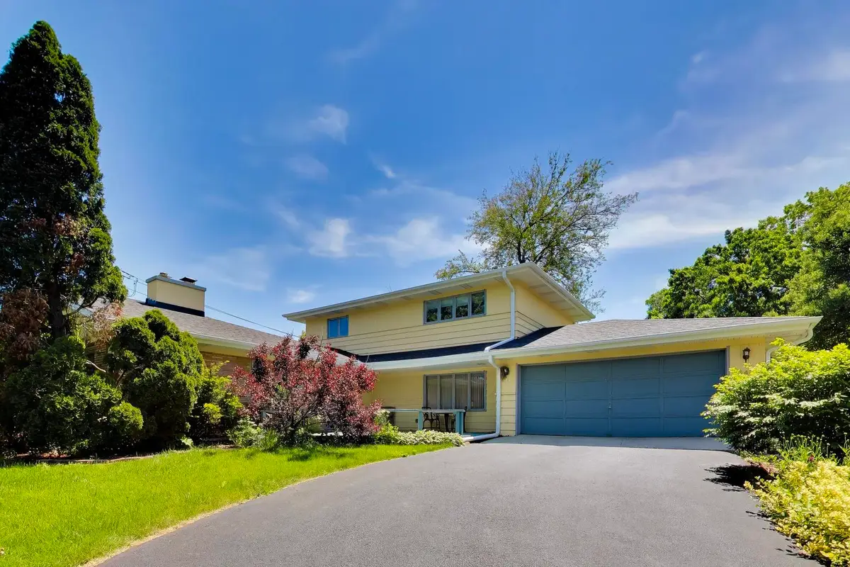 245 Ann Street, Clarendon Hills, IL 60514 - #1
