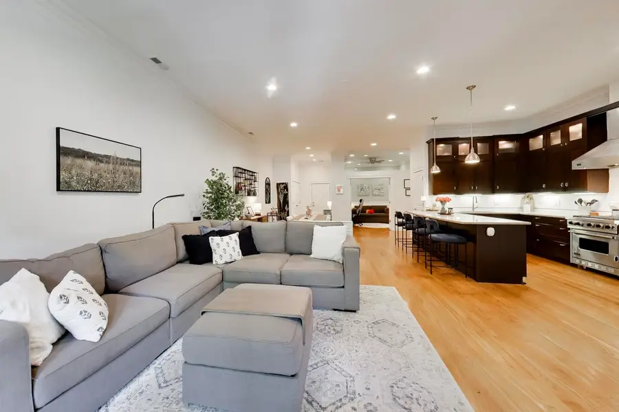 3811 N Lincoln Avenue #2B, Chicago, IL 60613 - #3