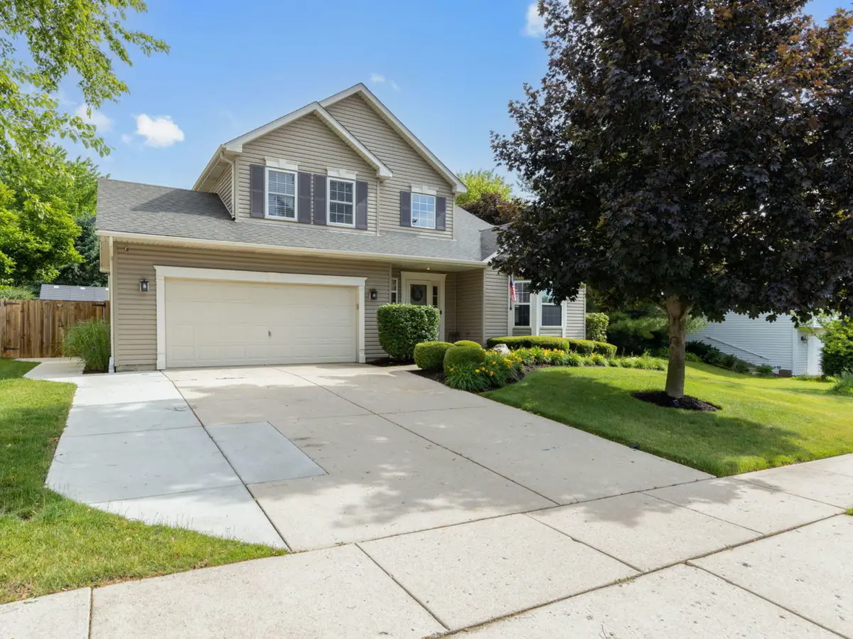 4716 Oregon Trail, McHenry, IL 60050 - #1