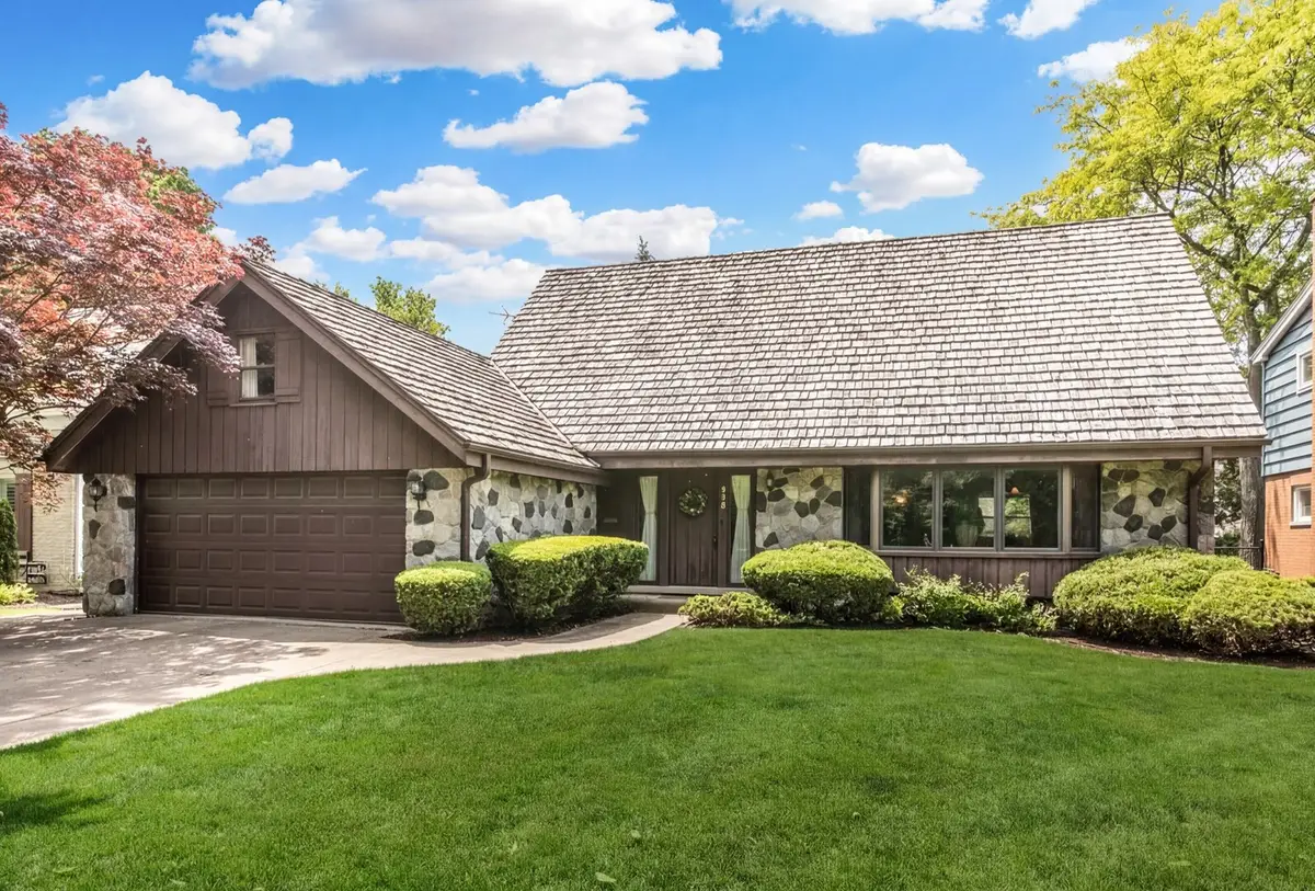 700 S Hamlin Avenue, Park Ridge, IL 60068 - #1