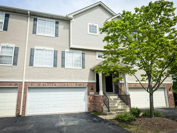 1758 Fredericksburg Lane, Aurora, IL 60503