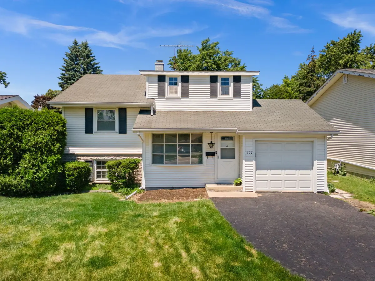 1107 E Elm Street, Wheaton, IL 60189 - #1