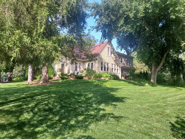 201 Devonshire Road, Tower Lakes, IL 60010