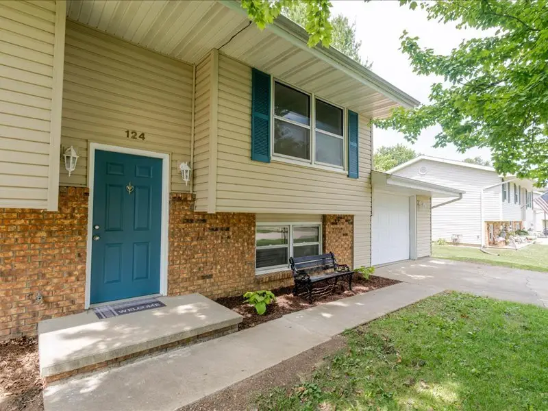 124 Hilton Drive, Lexington, IL 61753 - #2