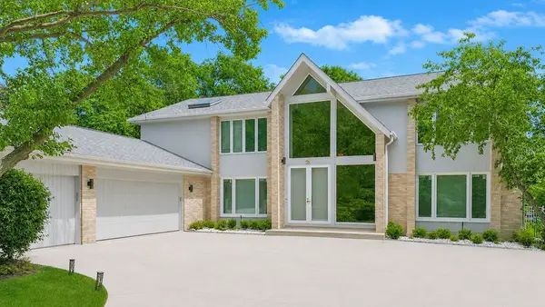 2721 Acacia Terrace, Buffalo Grove, IL 60089