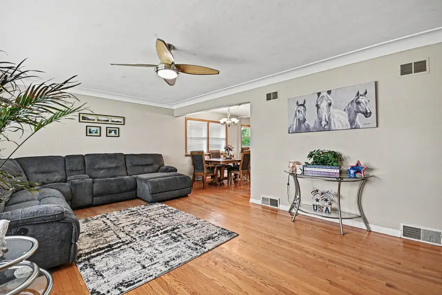 901 Brookwood Street, Bensenville, IL 60106 - #3