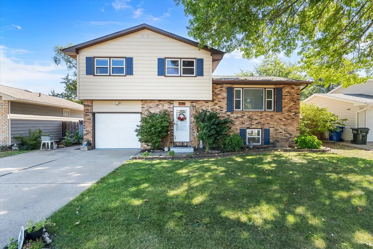 1215 Calvin Street, Davenport, IA 52804 - #1