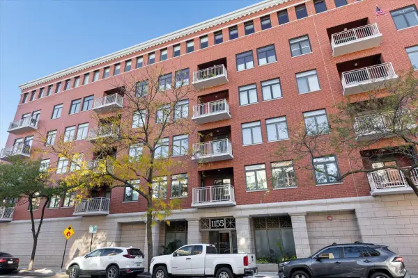1155 W Armitage Avenue #301, Chicago, IL 60614