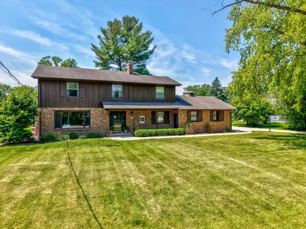 15 Oaklane Drive, Ottawa, IL 61350