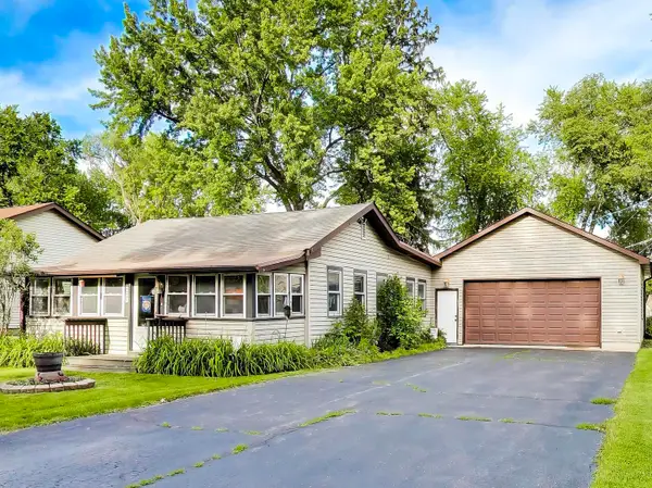 2516 Bittersweet Avenue, Holiday Hills, IL 60051