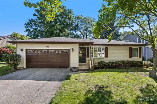 995 Blackhawk Drive, Elgin, IL 60120