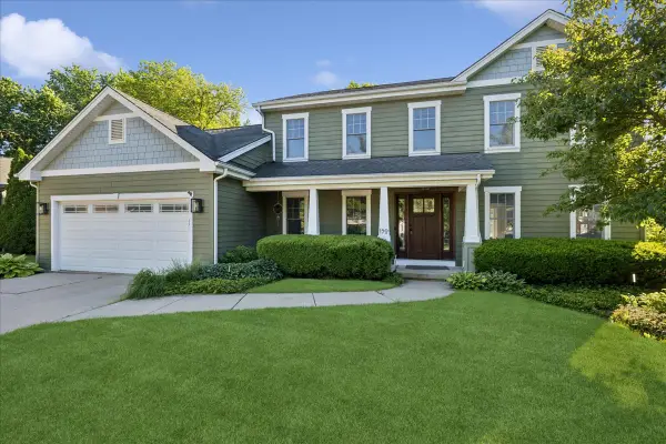 Address Withheld By Seller, Elgin, IL 60123