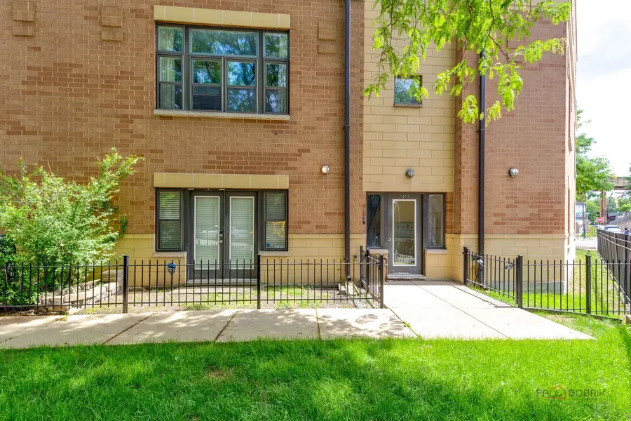 Address Withheld By Seller, Chicago, IL 60647 - #3