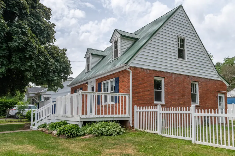 206 N Mulberry Street, Mount Morris, IL 61054 - #3