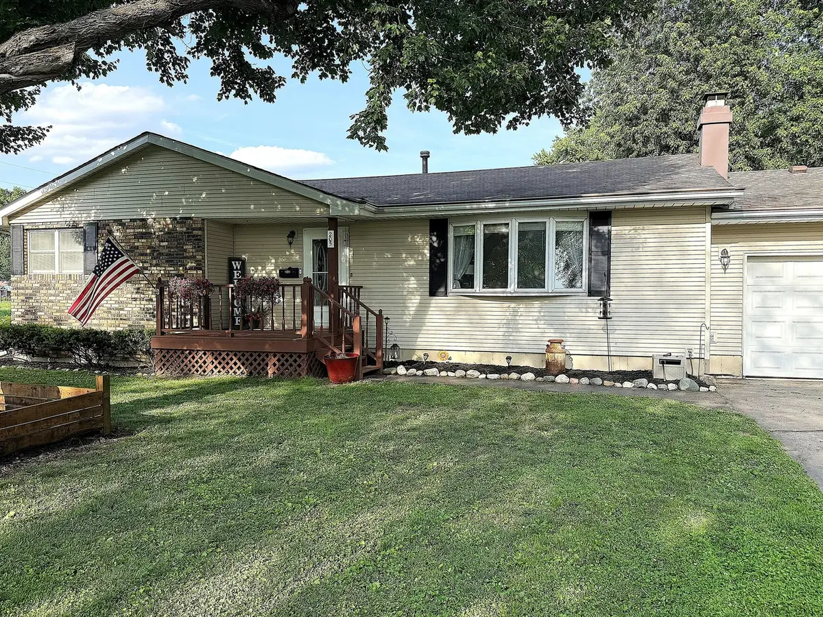205 S Moose Street, Mason City, IL 62664 - #1