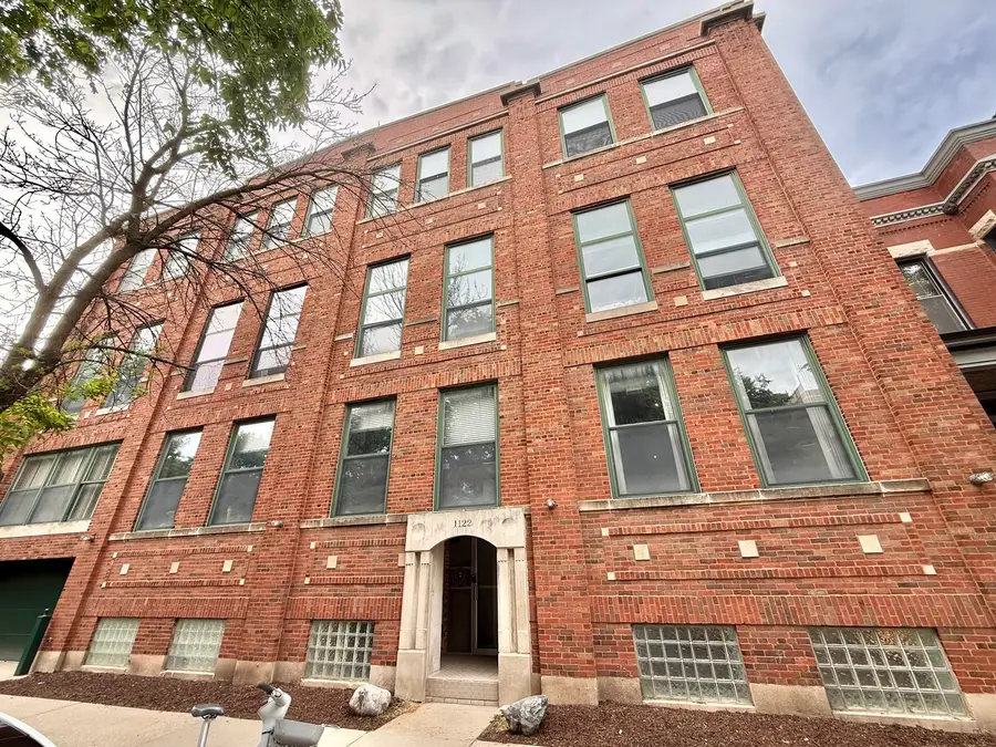 1122 W Newport Avenue #1A, Chicago, IL 60657 - #2