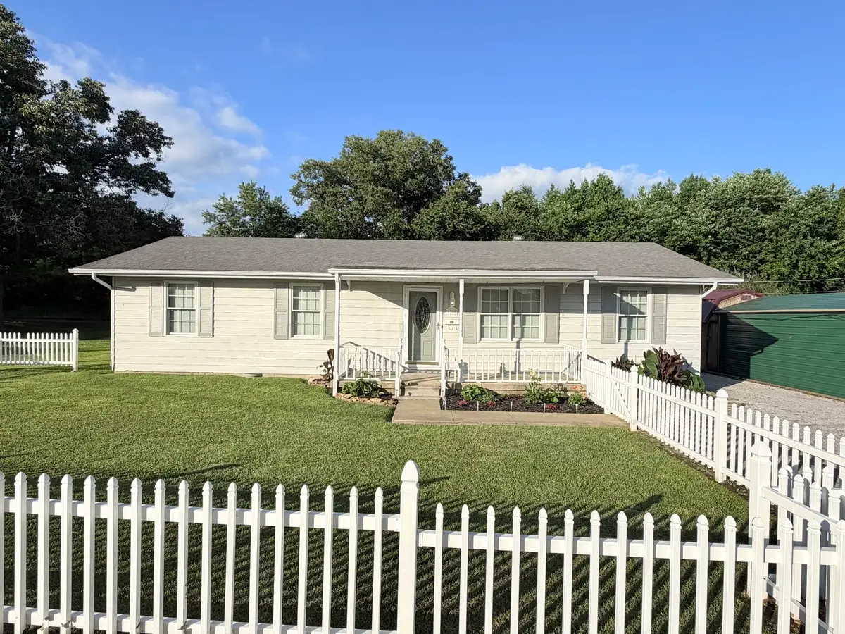 1200 Academy Street, Eldorado, IL 62930 - #1