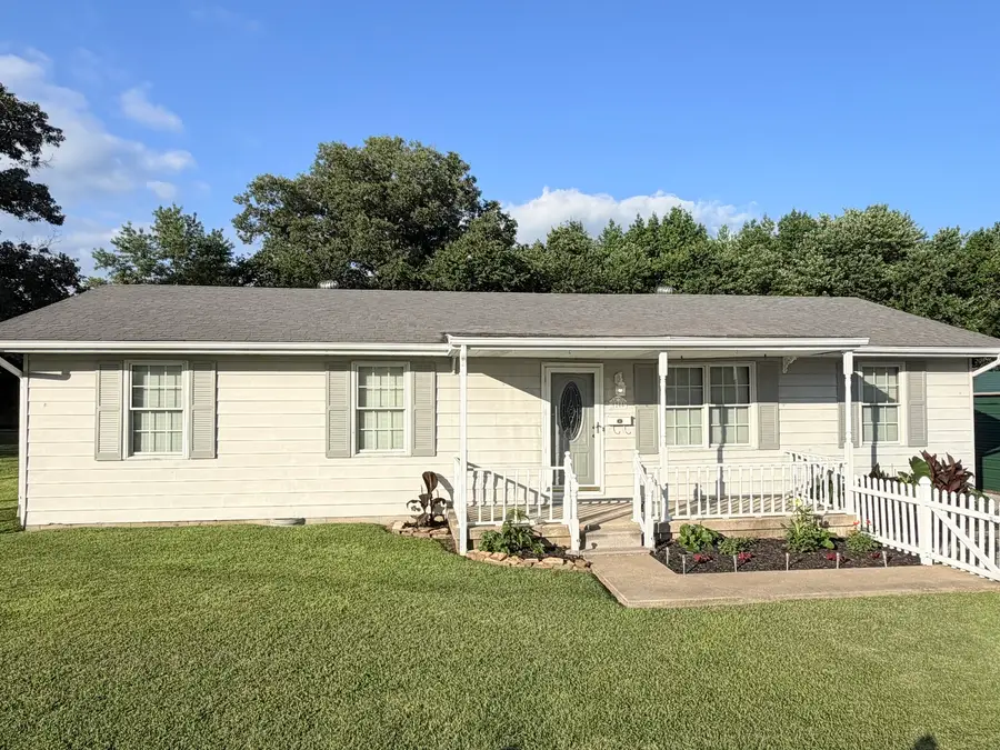 1200 Academy Street, Eldorado, IL 62930 - #2