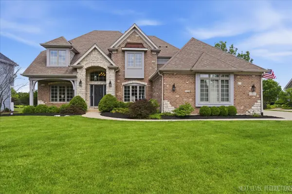 2460 Bird Lane, Batavia, IL 60510