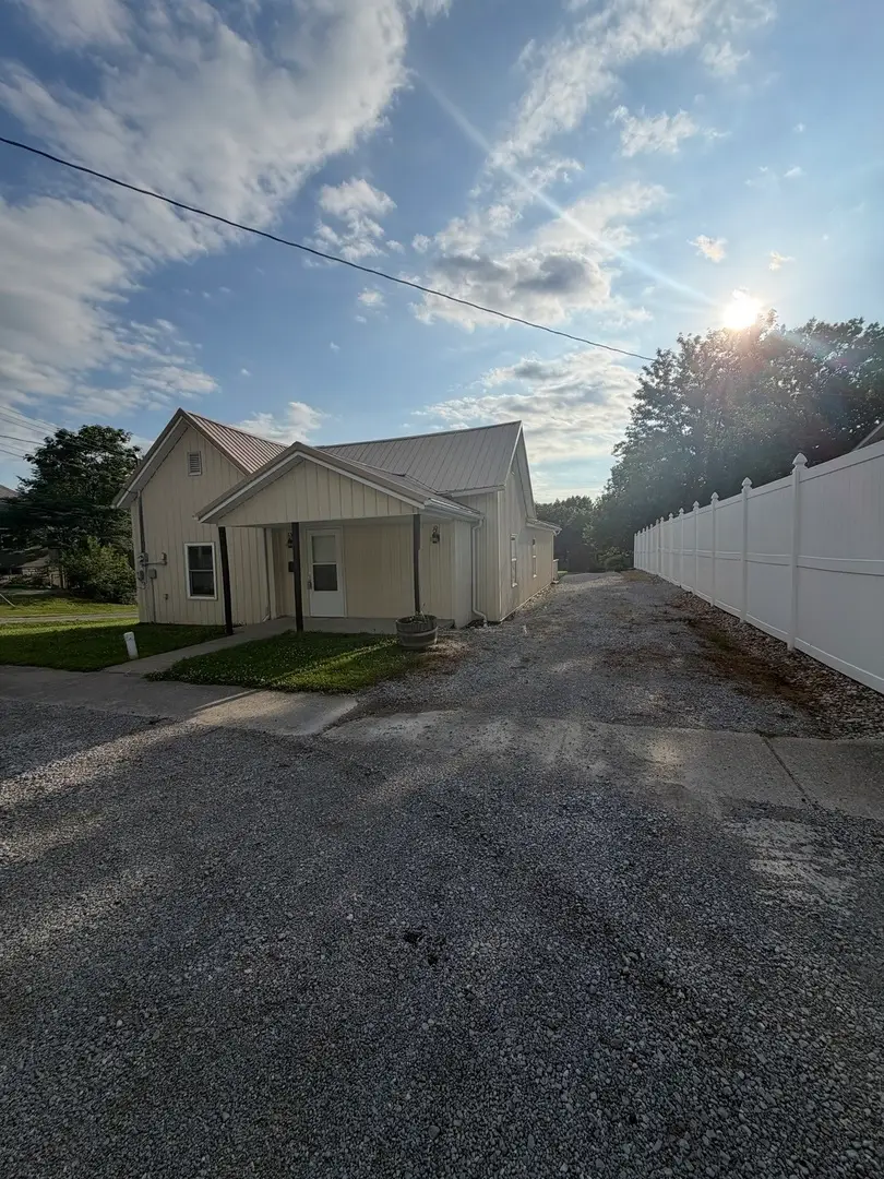 300 N Virginia Street, McLeansboro, IL 62859 - #2