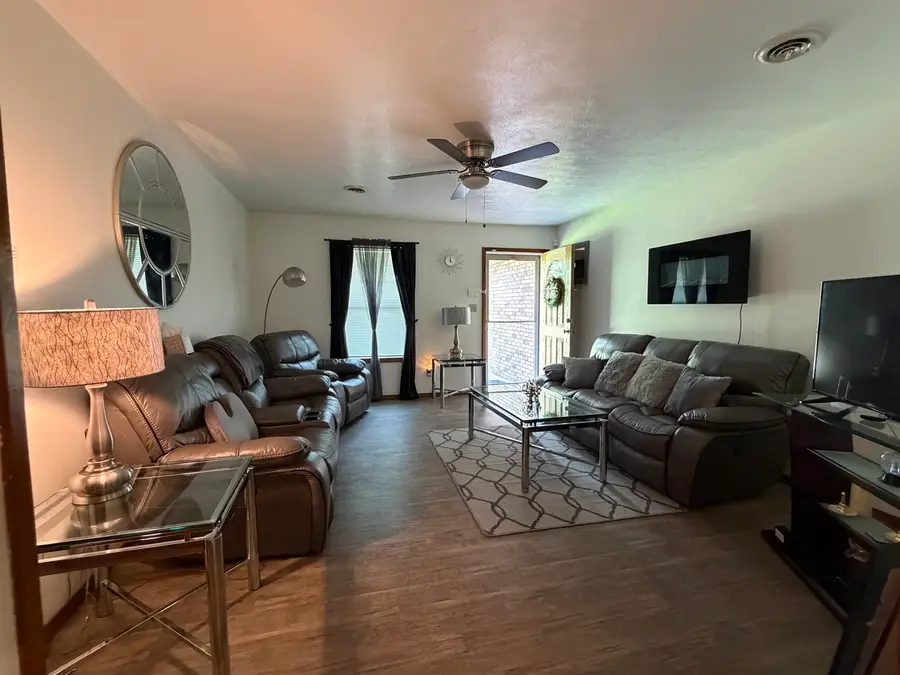 2112 Illinois Avenue, Murphysboro, IL 62966 - #3