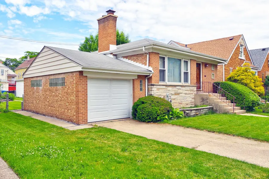 5716 W Gunnison Street, Chicago, IL 60630 - #2