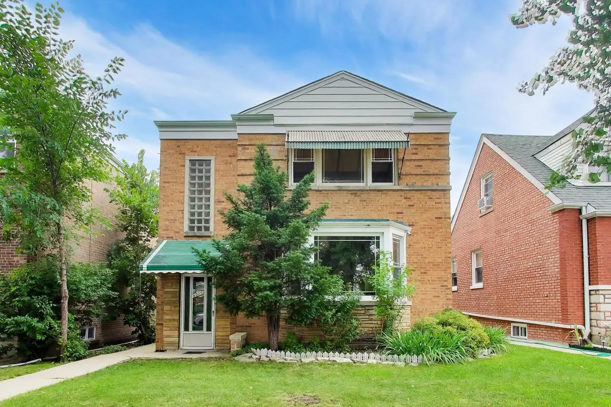 6025 N Sacramento Avenue, Chicago, IL 60659 - #1