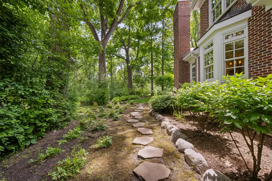 861 Gloucester Crossing, Lake Forest, IL 60045 - #3