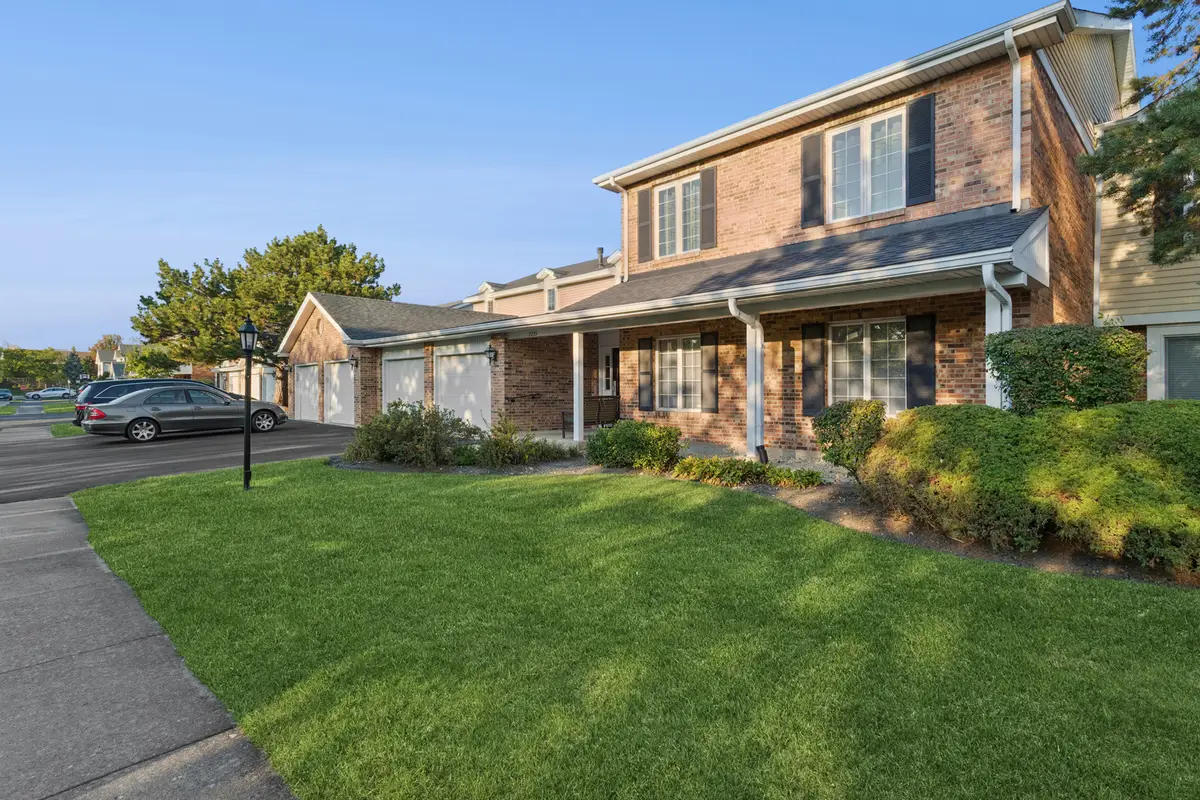 7235 Willow Way Lane #B, Willowbrook, IL 60527 - #1