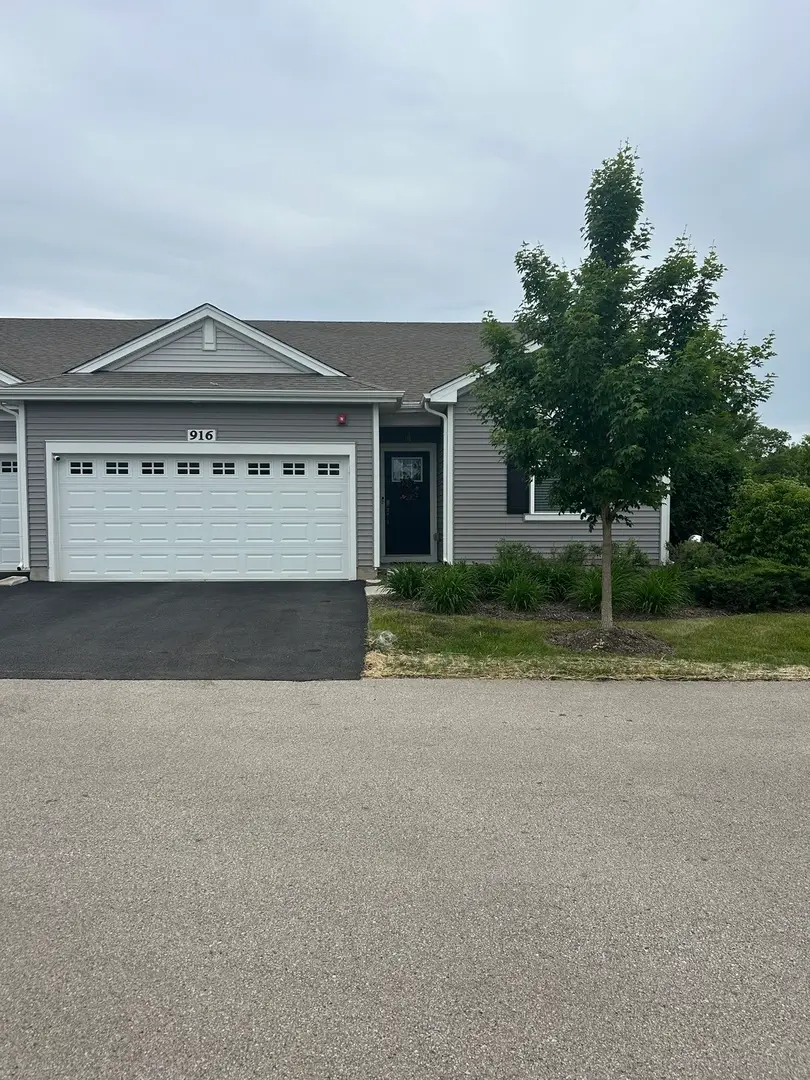 916 Darwin Street, North Aurora, IL 60542 - #1